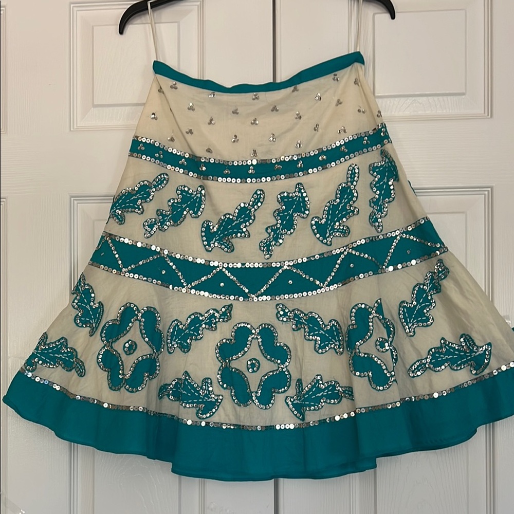 BCBG Cream and Teal Knee-Length A-Line Skirt with Sequin Embellishments Size 2